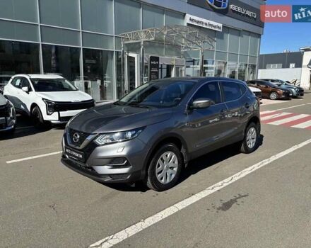 Серый Ниссан Кашкай, объемом двигателя 1.2 л и пробегом 108 тыс. км за 15191 $, фото 1 на Automoto.ua
