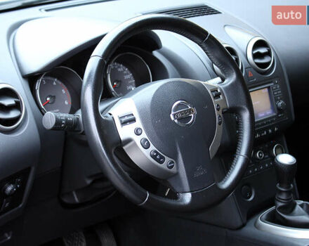 Синий Ниссан Кашкай, объемом двигателя 1.5 л и пробегом 178 тыс. км за 9800 $, фото 33 на Automoto.ua