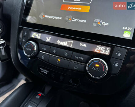 Синий Ниссан Кашкай, объемом двигателя 1.6 л и пробегом 107 тыс. км за 16350 $, фото 100 на Automoto.ua