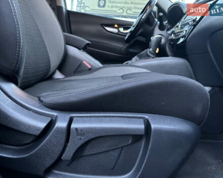 Синий Ниссан Кашкай, объемом двигателя 1.6 л и пробегом 186 тыс. км за 18790 $, фото 64 на Automoto.ua