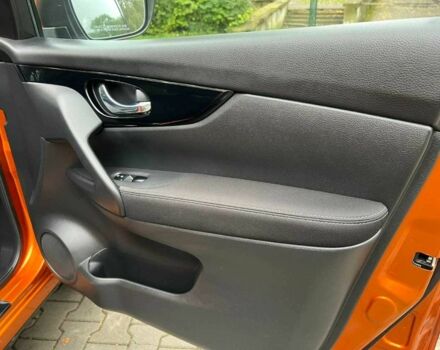 Оранжевый Ниссан Кашкай, объемом двигателя 2 л и пробегом 96 тыс. км за 14300 $, фото 17 на Automoto.ua