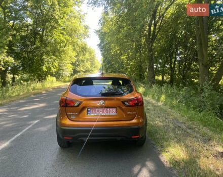 Оранжевый Ниссан Кашкай, объемом двигателя 2 л и пробегом 50 тыс. км за 16500 $, фото 6 на Automoto.ua