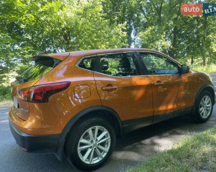 Оранжевый Ниссан Кашкай, объемом двигателя 2 л и пробегом 50 тыс. км за 16500 $, фото 4 на Automoto.ua