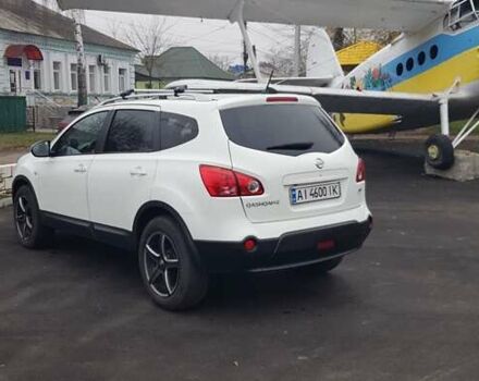 Белый Ниссан Кашкай 2, объемом двигателя 2 л и пробегом 240 тыс. км за 10500 $, фото 3 на Automoto.ua