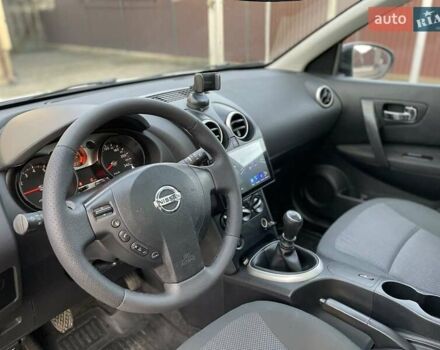 Белый Ниссан Кашкай 2, объемом двигателя 2 л и пробегом 252 тыс. км за 8950 $, фото 34 на Automoto.ua