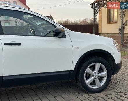 Белый Ниссан Кашкай 2, объемом двигателя 2 л и пробегом 252 тыс. км за 8950 $, фото 21 на Automoto.ua