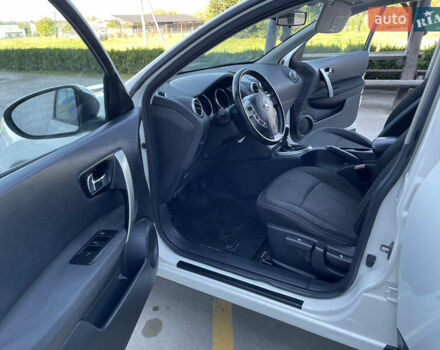 Ниссан Кашкай 2 2009 в Косове на Automoto.ua Белый Ниссан Кашкай 2, объемом двигателя 1.5 л и пробегом 236 тыс. км за 9300 $, фото 9 на Automoto.ua