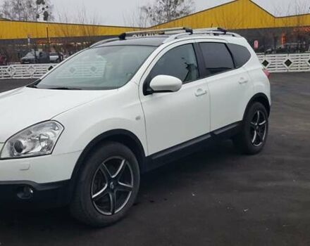 Белый Ниссан Кашкай 2, объемом двигателя 2 л и пробегом 240 тыс. км за 10500 $, фото 1 на Automoto.ua