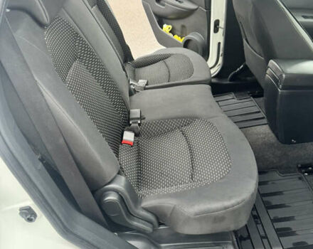 Белый Ниссан Кашкай 2, объемом двигателя 1.5 л и пробегом 181 тыс. км за 9100 $, фото 18 на Automoto.ua