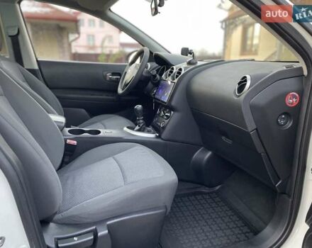 Белый Ниссан Кашкай 2, объемом двигателя 2 л и пробегом 252 тыс. км за 8950 $, фото 36 на Automoto.ua