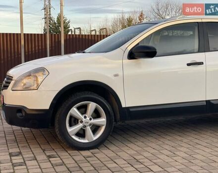 Белый Ниссан Кашкай 2, объемом двигателя 2 л и пробегом 252 тыс. км за 8950 $, фото 2 на Automoto.ua