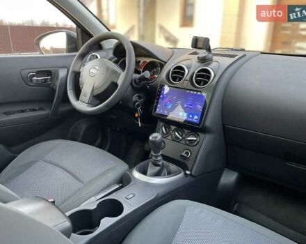 Белый Ниссан Кашкай 2, объемом двигателя 2 л и пробегом 252 тыс. км за 8950 $, фото 54 на Automoto.ua