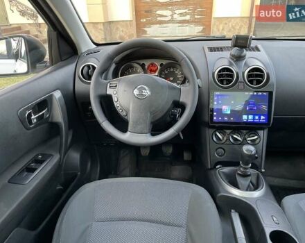 Белый Ниссан Кашкай 2, объемом двигателя 2 л и пробегом 252 тыс. км за 8950 $, фото 42 на Automoto.ua