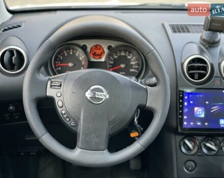 Белый Ниссан Кашкай 2, объемом двигателя 2 л и пробегом 252 тыс. км за 8950 $, фото 25 на Automoto.ua