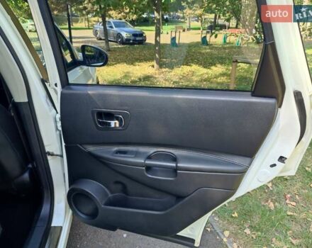 Белый Ниссан Кашкай 2, объемом двигателя 2 л и пробегом 240 тыс. км за 12750 $, фото 47 на Automoto.ua