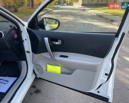 Ниссан Кашкай 2 2010 в Луцке на Automoto.ua Белый Ниссан Кашкай 2, объемом двигателя 1.5 л и пробегом 173 тыс. км за 11500 $, фото 23 на Automoto.ua