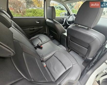 Білий Ніссан Кашкай 2, об'ємом двигуна 2 л та пробігом 187 тис. км за 10900 $, фото 52 на Automoto.ua