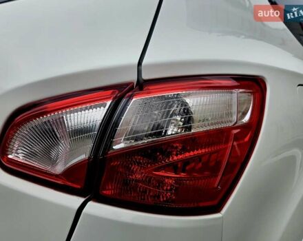 Білий Ніссан Кашкай 2, об'ємом двигуна 2 л та пробігом 187 тис. км за 10900 $, фото 39 на Automoto.ua
