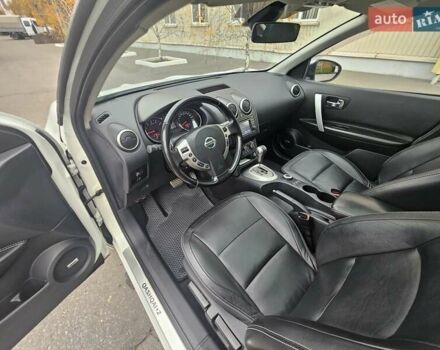 Білий Ніссан Кашкай 2, об'ємом двигуна 2 л та пробігом 187 тис. км за 10900 $, фото 80 на Automoto.ua