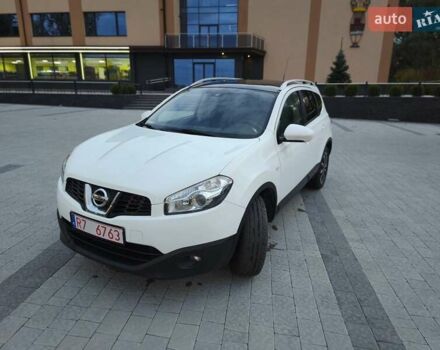 Белый Ниссан Кашкай 2, объемом двигателя 1.5 л и пробегом 298 тыс. км за 9800 $, фото 3 на Automoto.ua