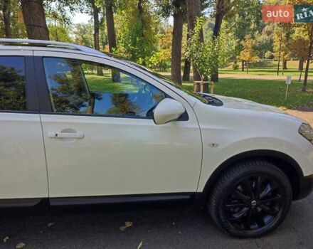 Белый Ниссан Кашкай 2, объемом двигателя 2 л и пробегом 240 тыс. км за 12750 $, фото 16 на Automoto.ua