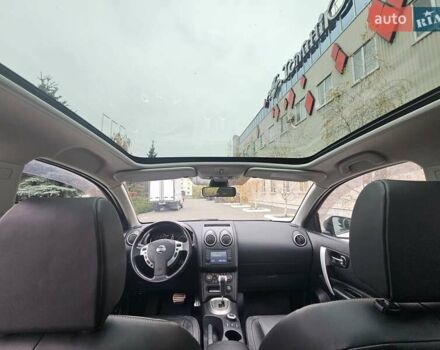 Білий Ніссан Кашкай 2, об'ємом двигуна 2 л та пробігом 187 тис. км за 10900 $, фото 62 на Automoto.ua