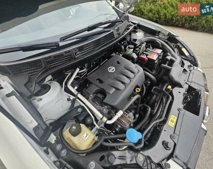 Білий Ніссан Кашкай 2, об'ємом двигуна 2 л та пробігом 187 тис. км за 10900 $, фото 97 на Automoto.ua