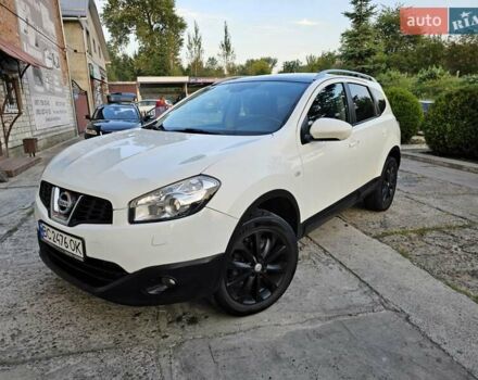 Белый Ниссан Кашкай 2, объемом двигателя 1.46 л и пробегом 266 тыс. км за 9800 $, фото 4 на Automoto.ua