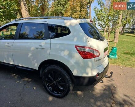 Белый Ниссан Кашкай 2, объемом двигателя 2 л и пробегом 240 тыс. км за 12750 $, фото 11 на Automoto.ua