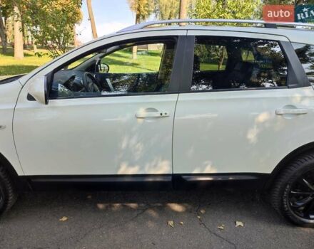 Белый Ниссан Кашкай 2, объемом двигателя 2 л и пробегом 240 тыс. км за 12750 $, фото 10 на Automoto.ua