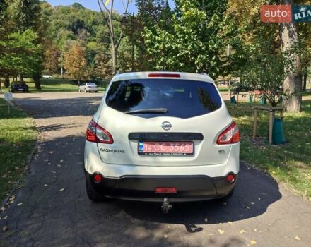 Белый Ниссан Кашкай 2, объемом двигателя 2 л и пробегом 240 тыс. км за 12750 $, фото 12 на Automoto.ua