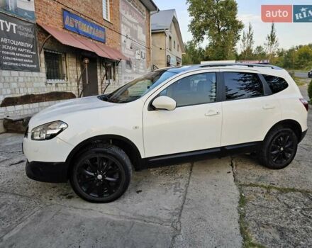 Белый Ниссан Кашкай 2, объемом двигателя 1.46 л и пробегом 266 тыс. км за 9800 $, фото 6 на Automoto.ua