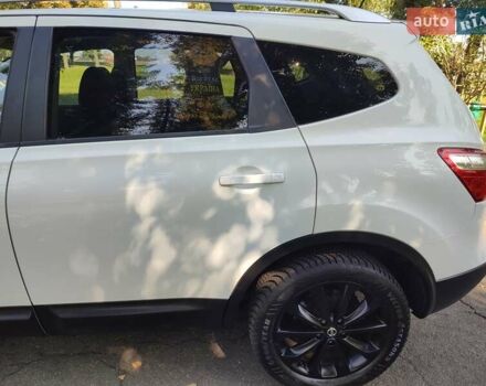 Белый Ниссан Кашкай 2, объемом двигателя 2 л и пробегом 240 тыс. км за 12750 $, фото 26 на Automoto.ua