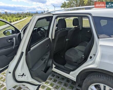 Білий Ніссан Кашкай 2, об'ємом двигуна 2 л та пробігом 243 тис. км за 10950 $, фото 21 на Automoto.ua