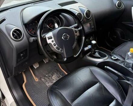 Ниссан Кашкай 2 2011 в Первомайск на Automoto.ua Белый Ниссан Кашкай 2, объемом двигателя 2 л и пробегом 216 тыс. км за 12500 $, фото 7 на Automoto.ua