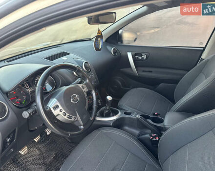 Белый Ниссан Кашкай 2, объемом двигателя 1.46 л и пробегом 213 тыс. км за 10600 $, фото 19 на Automoto.ua