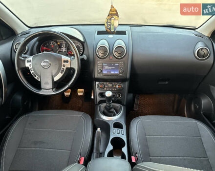 Белый Ниссан Кашкай 2, объемом двигателя 1.46 л и пробегом 213 тыс. км за 10600 $, фото 16 на Automoto.ua