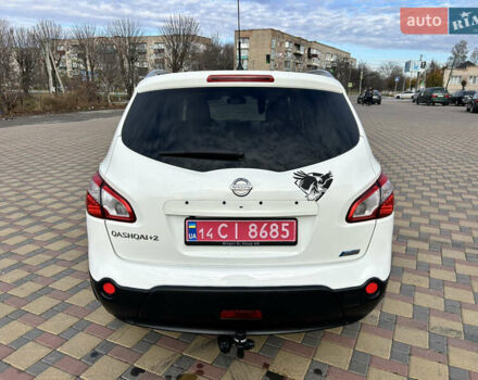 Білий Ніссан Кашкай 2, об'ємом двигуна 1.5 л та пробігом 240 тис. км за 10800 $, фото 4 на Automoto.ua