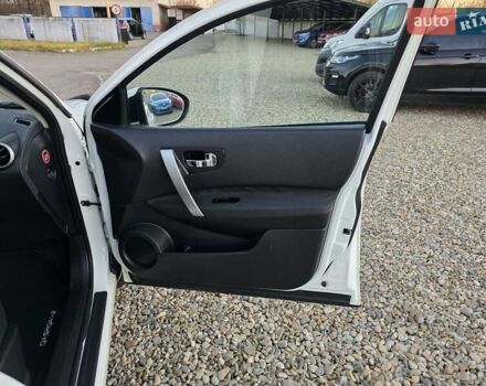 Белый Ниссан Кашкай 2, объемом двигателя 1.5 л и пробегом 227 тыс. км за 10400 $, фото 38 на Automoto.ua