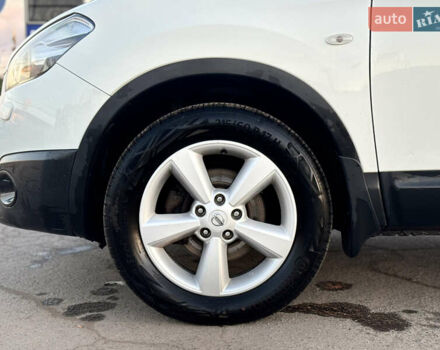 Белый Ниссан Кашкай 2, объемом двигателя 1.46 л и пробегом 213 тыс. км за 10600 $, фото 9 на Automoto.ua