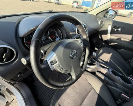 Білий Ніссан Кашкай 2, об'ємом двигуна 2 л та пробігом 204 тис. км за 11300 $, фото 28 на Automoto.ua