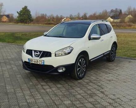 Белый Ниссан Кашкай 2, объемом двигателя 2 л и пробегом 268 тыс. км за 9600 $, фото 2 на Automoto.ua