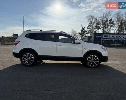 Білий Ніссан Кашкай 2, об'ємом двигуна 2 л та пробігом 204 тис. км за 11300 $, фото 3 на Automoto.ua