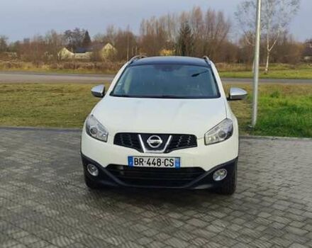 Белый Ниссан Кашкай 2, объемом двигателя 2 л и пробегом 268 тыс. км за 9600 $, фото 1 на Automoto.ua