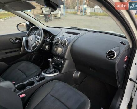 Белый Ниссан Кашкай 2, объемом двигателя 1.5 л и пробегом 227 тыс. км за 10400 $, фото 31 на Automoto.ua