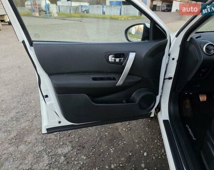 Белый Ниссан Кашкай 2, объемом двигателя 1.5 л и пробегом 227 тыс. км за 10400 $, фото 24 на Automoto.ua