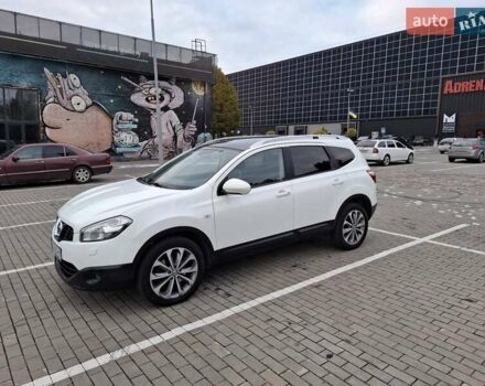 Белый Ниссан Кашкай 2, объемом двигателя 2 л и пробегом 217 тыс. км за 12900 $, фото 32 на Automoto.ua