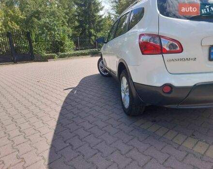 Білий Ніссан Кашкай 2, об'ємом двигуна 1.46 л та пробігом 258 тис. км за 12500 $, фото 5 на Automoto.ua