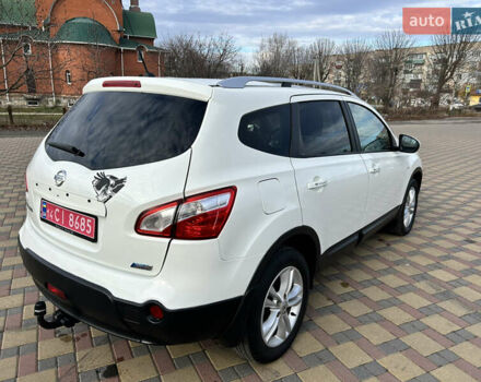 Білий Ніссан Кашкай 2, об'ємом двигуна 1.5 л та пробігом 240 тис. км за 10800 $, фото 5 на Automoto.ua