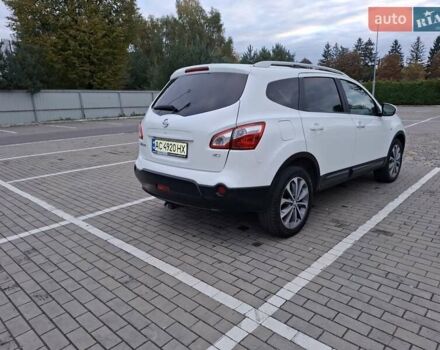 Белый Ниссан Кашкай 2, объемом двигателя 2 л и пробегом 217 тыс. км за 12900 $, фото 2 на Automoto.ua